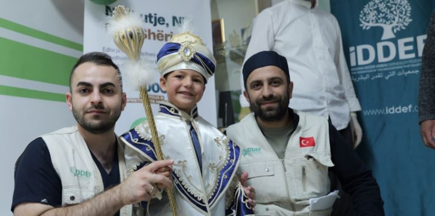 İDDEF’ten Arnavutluk’ta 140 Çocuğa Sünnet Merasimi