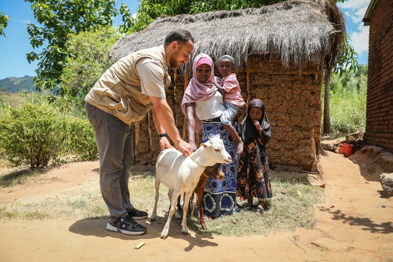 İHH, 2025’te yurt içi ve yurt dışında on binlerce yetime ulaştı