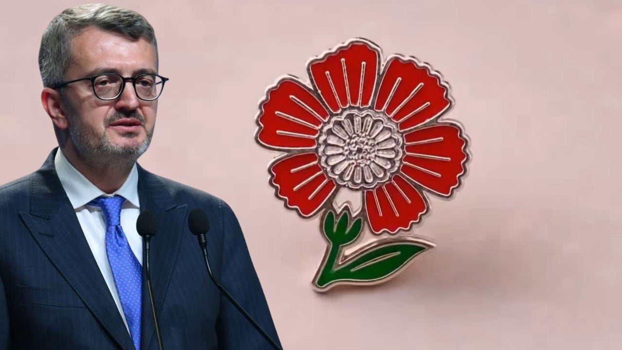 İletişim Başkanı Duran’dan ‘15 Temmuz 10. Yıl Hatıra Rozeti’ paylaşımı
