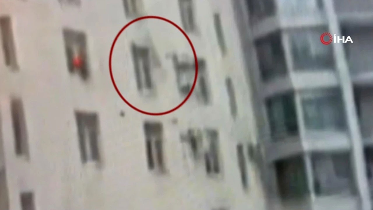 İnanılmaz! Yedinci kattan düşen çocuğu bina görevlisi ölümden çekip aldı