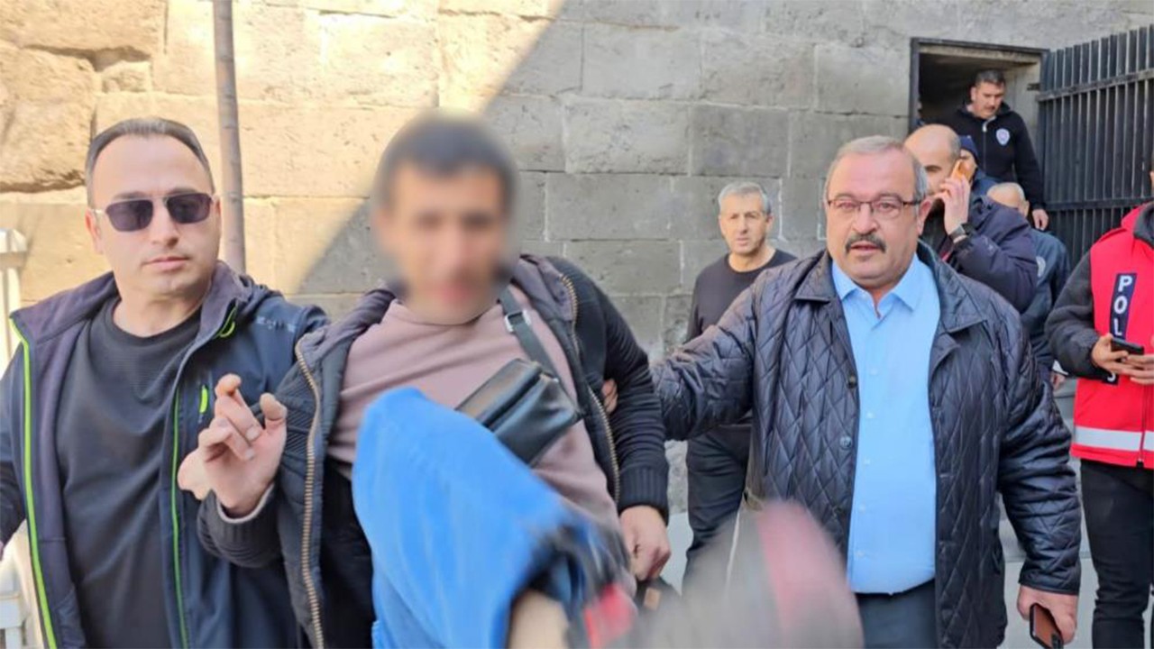 İntihardan vazgeçip haber yapan gazeteciye saldırdı