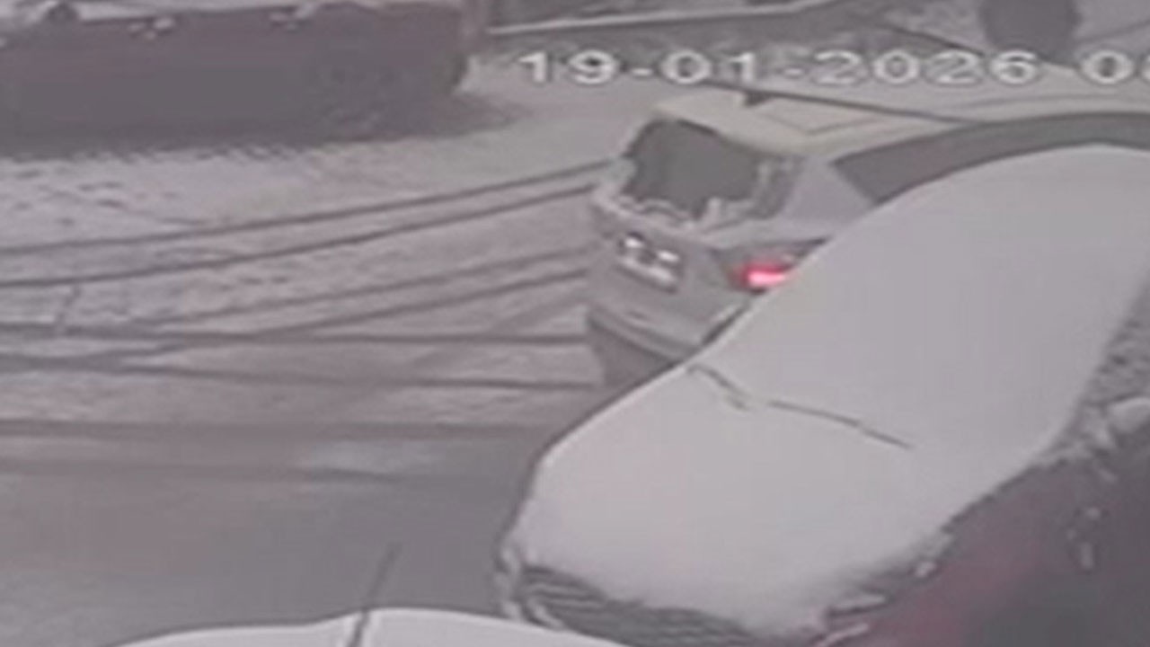 İstanbul'da kar kazaya yol açtı!