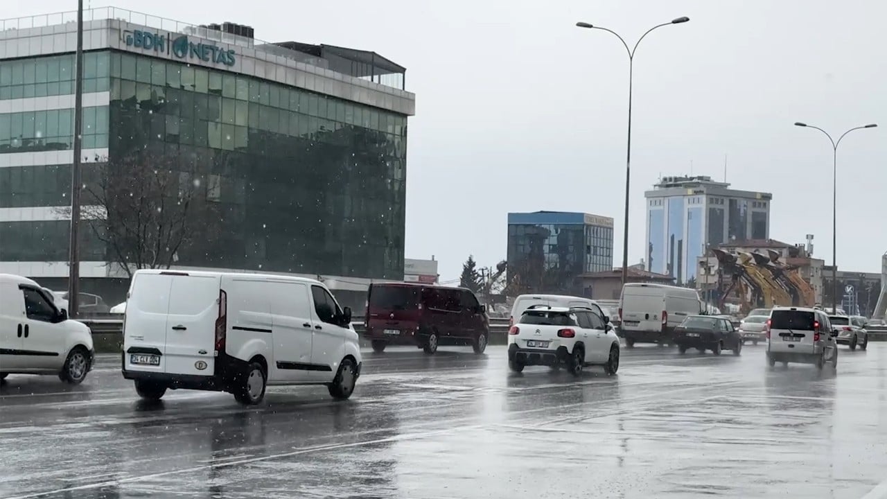 İstanbul'u sağanak ve dolu sürprizi 