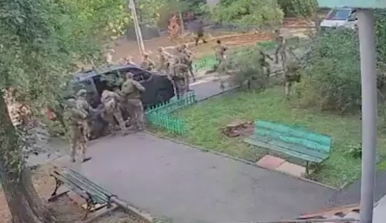 İstihbarat operasyonunda büyük skandal! Aynı taraftaki ekipler çatıştı