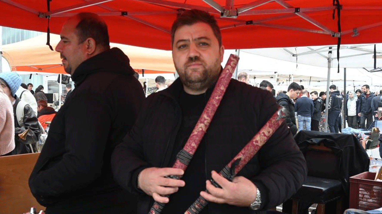 Japon kılıçlarından Osmanlı saatlerine: Antika severler burada buluşuyor!