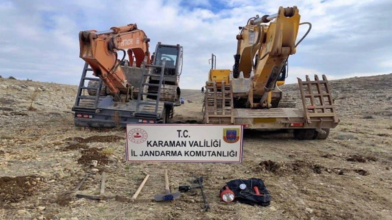 Karaman'da kepçeyle tarihi eser arayanlara operasyon: 14 gözaltı