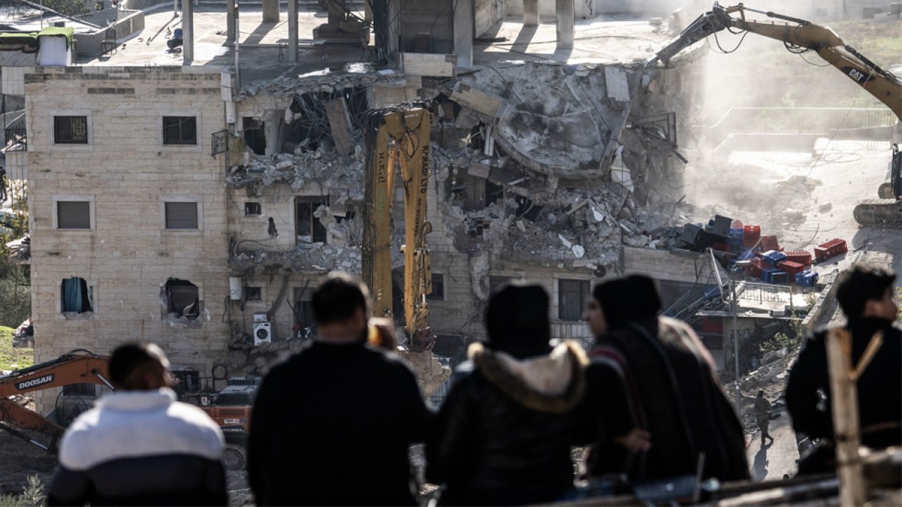 Katiller kahpelikte sınır tanımıyor! Müslümanları evsiz bıraktılar