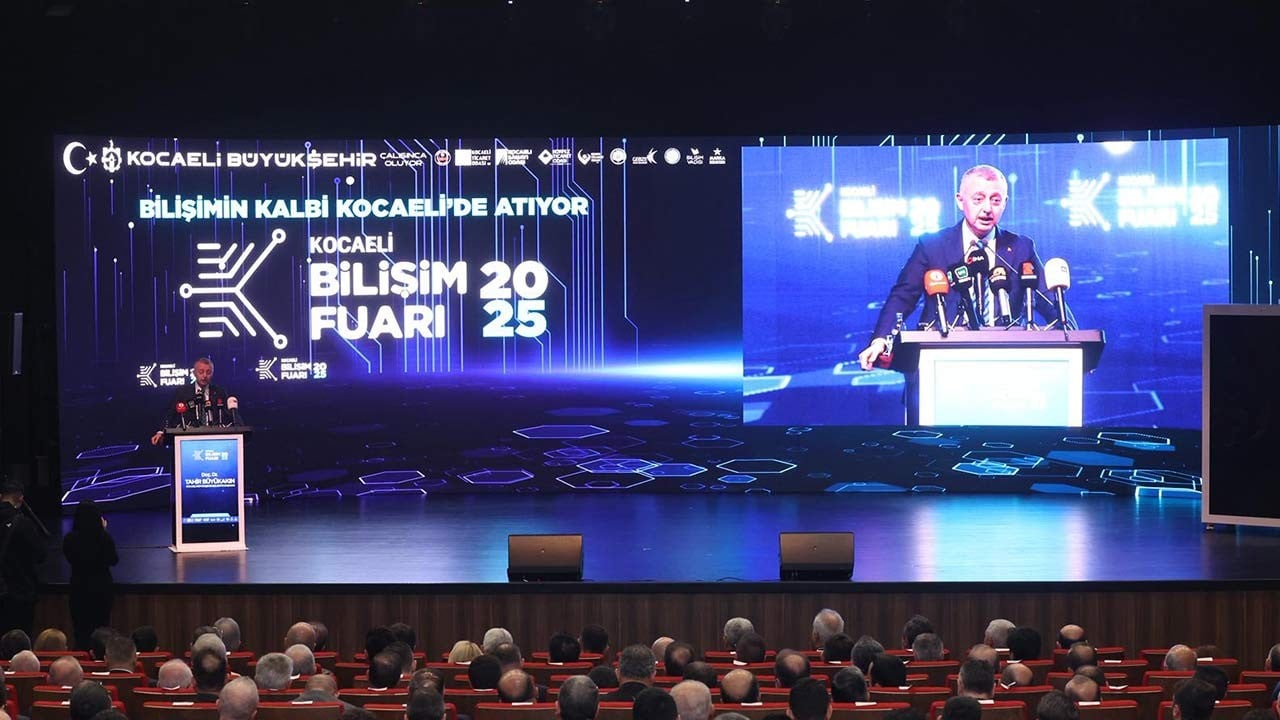 Kocaeli Bilişim Fuarı'na muhteşem açılış! Başkan Büyükakın’dan gençlere önemli çağrı