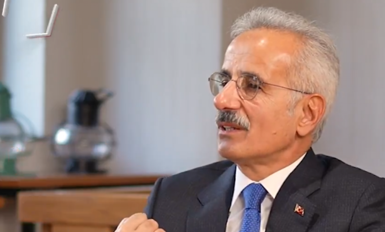 Köprü ve tünellerde geçiş garantisi zarar ediyor mu? Bakan Uraloğlu rakamlarla cevap verdi!