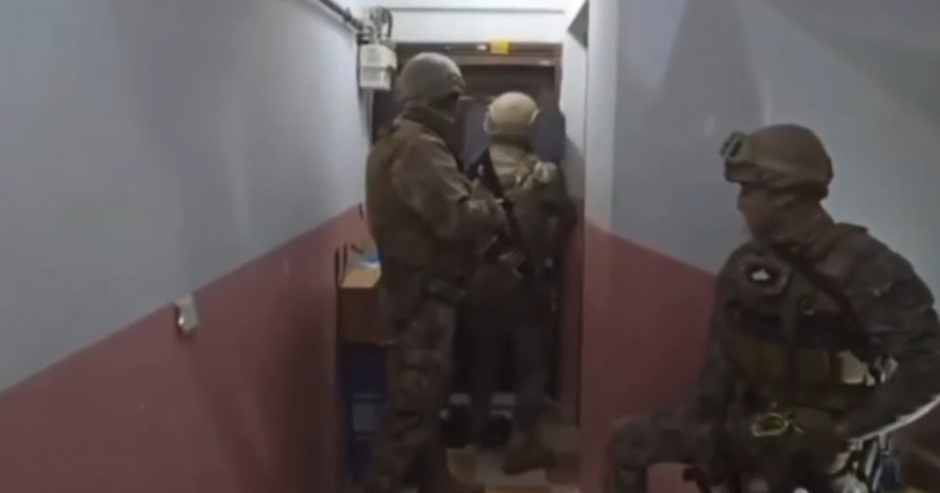 Korkunç çete Zen Pırlanta'nın sahiplerini hedef aldı! Polisin dev operasyonuyla 5 şüpheli kıskıvrak yakalandı