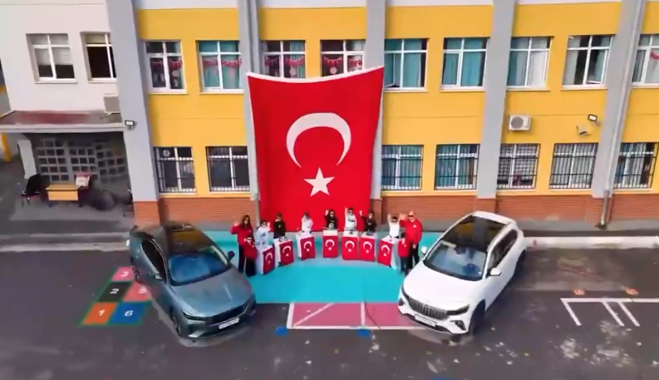 Küçücük Yüreklerden Büyük Ders! Yerli Malını Çocuklar Hatırlattı, Türkiye Gururlandı