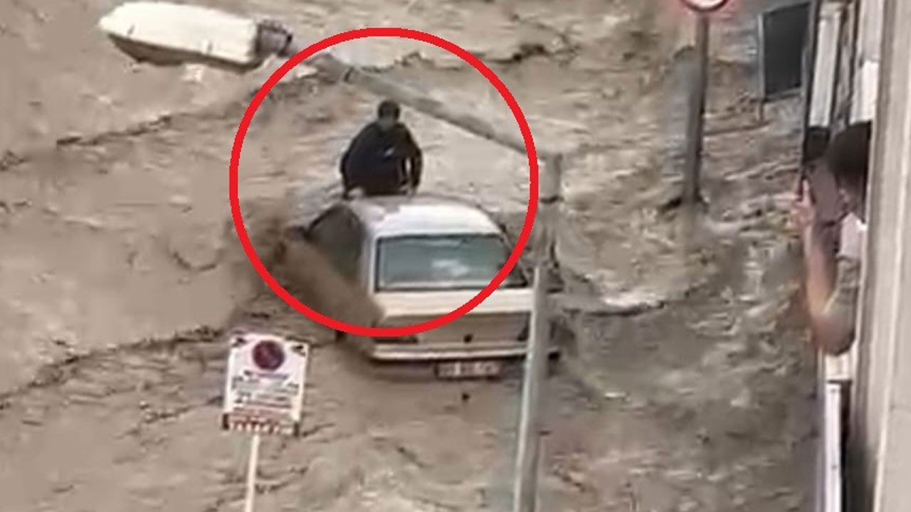 Kurtarılmayı böyle bekledi! Sel sularının ortasında kaldı