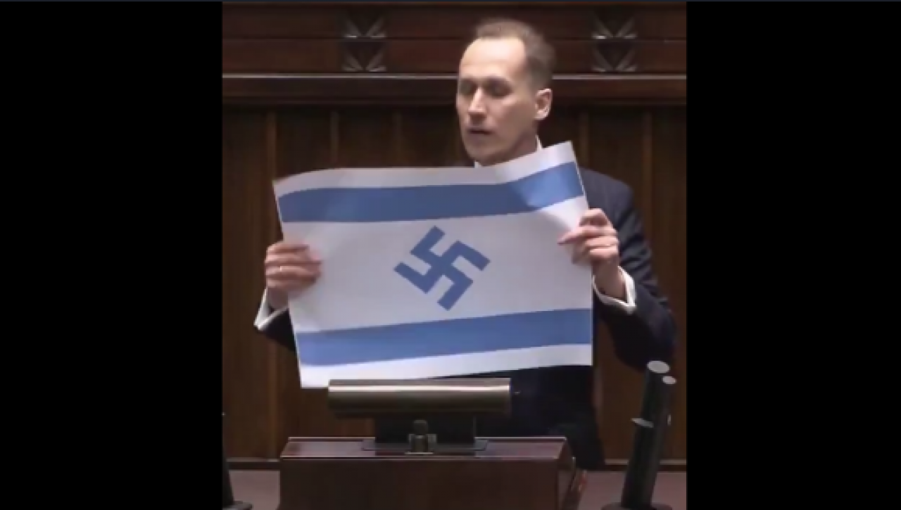 Meclis kürsüsünde şok görüntüler! Polonyalı vekilden dünyayı ayağa kaldıran İsrail çıkışı