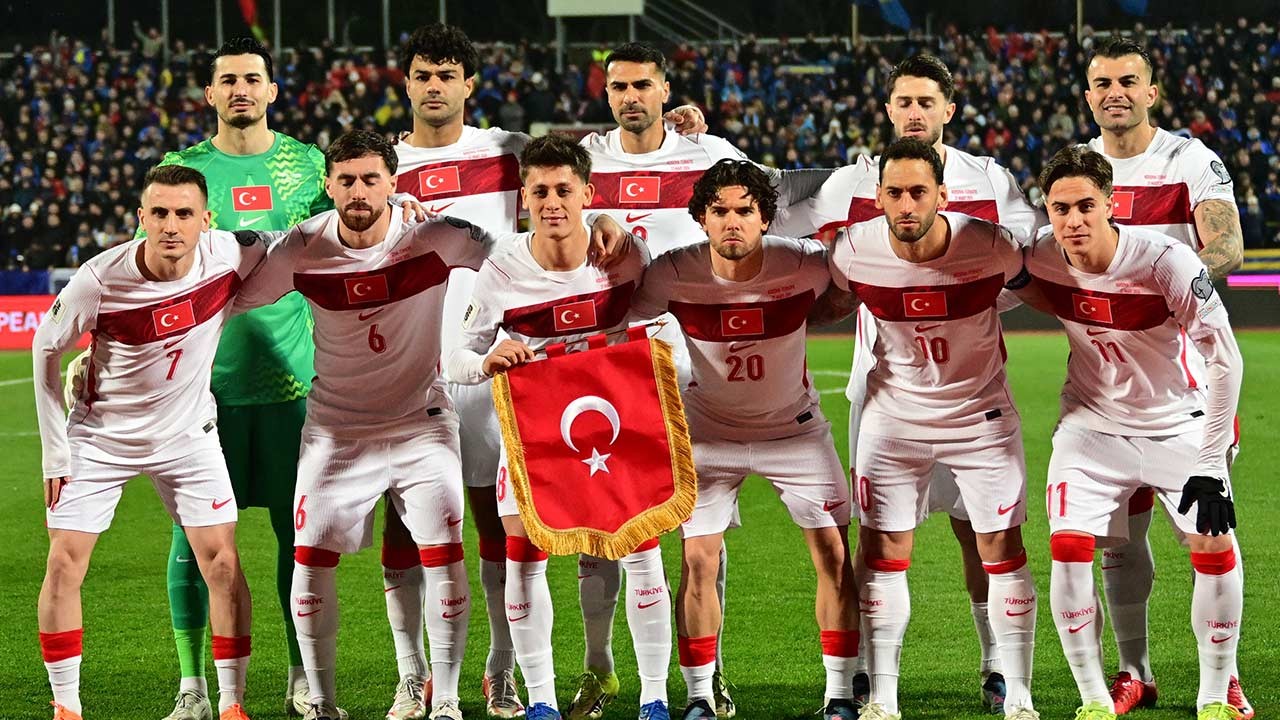 Milli Takım’ın başarısı milyonluk transferleri gündeme getirdi! Yabancıya parayı basmayı bırak millilere bak