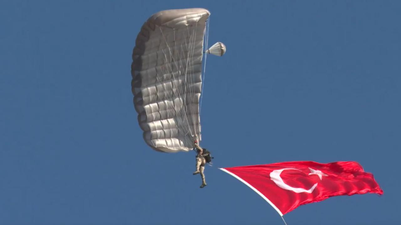 MSB müthiş anları paylaştı: Nefes kesen tatbikat kamerada