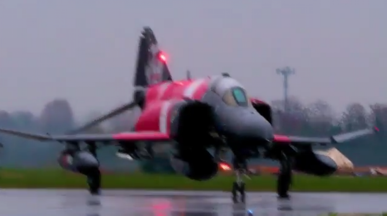 MSB tatbikat görüntülerini paylaştı: İtalya’da Türk pilotlarından gövde gösterisi