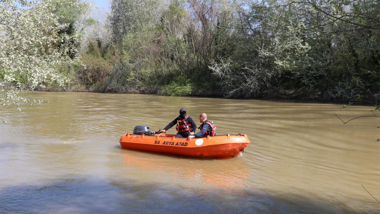 Nehre düşen çocuk 6 gündür didik didik aranıyor