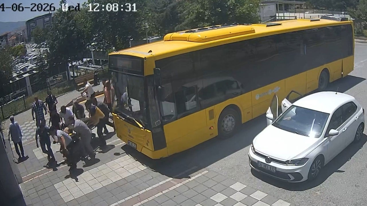 Otobüste fenalaştı! Kalbi duran yolcuyu hastaneye böyle yetiştirdi
