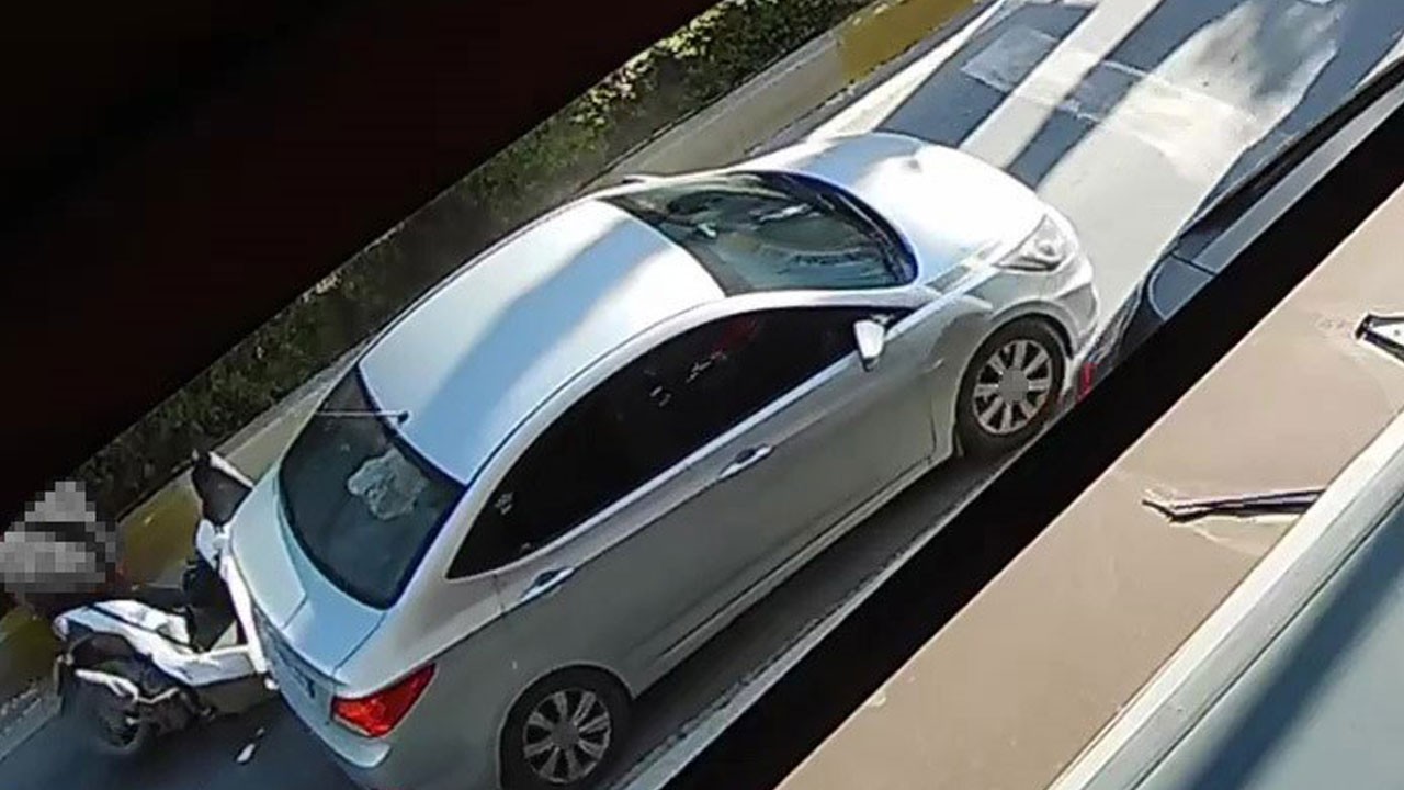 Oysa yayalara yol vermek istemişti! Duran otomobile motosiklet çarptı