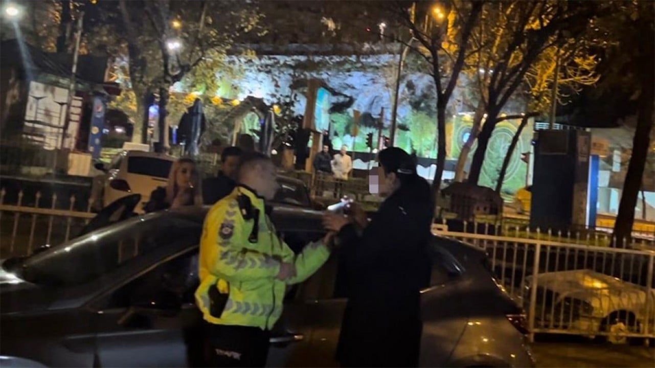 Polislerin sabır sınavı: Hem kadın, hem alkollü, hem edepsiz