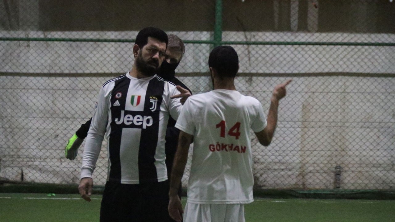 Sahada tek bir kelime yok! Bu maçta her şey işaretle