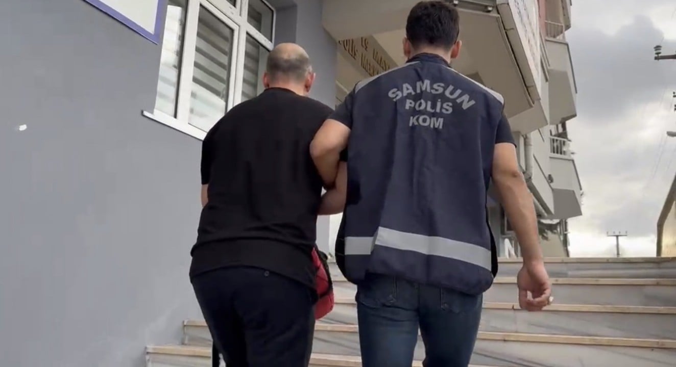 Samsun’da kaçacak delik bulamadılar! Onlarca yıl cezası olan firarilere polisten darbe!