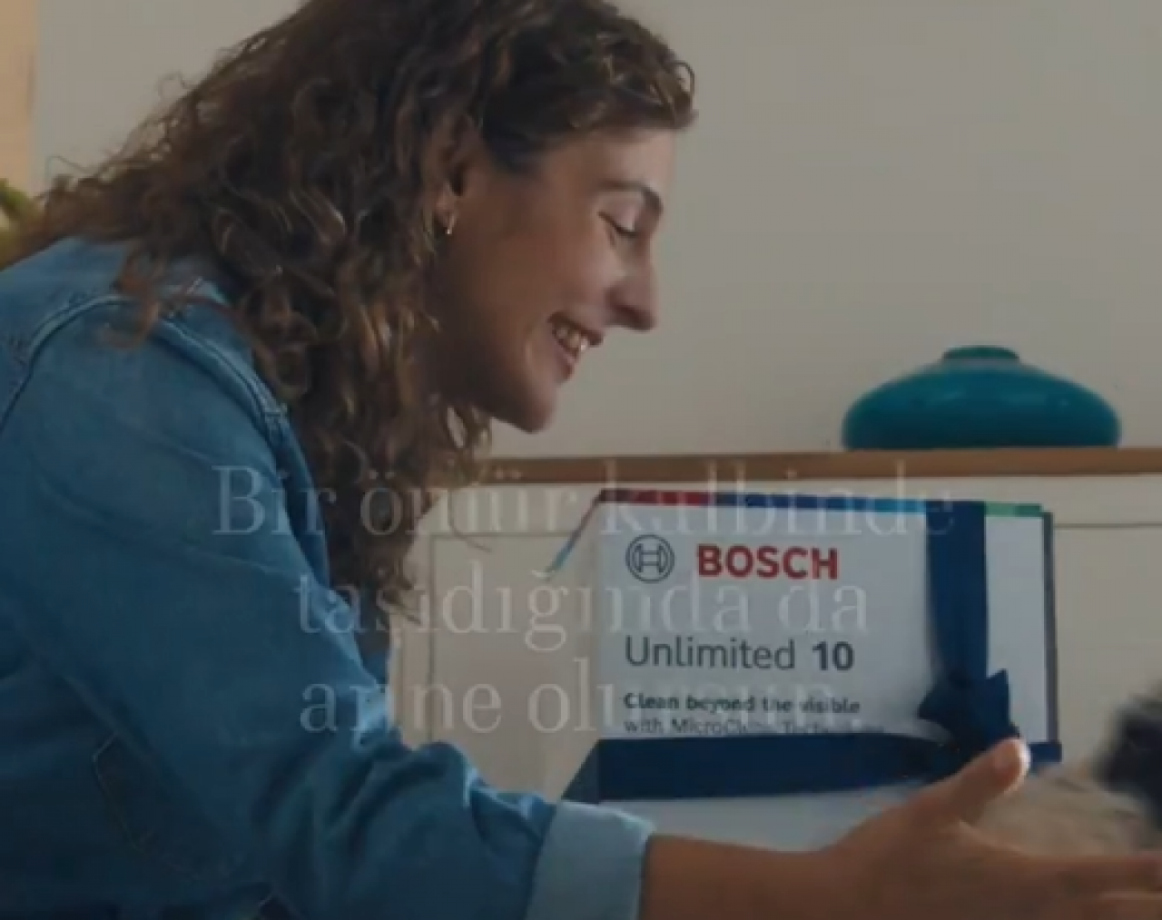 Sapkın reklamlarla aile yapımıza dinamit koyuyorlar! Jeff Medina’nın imza attığı rezalete tepki yağdı!