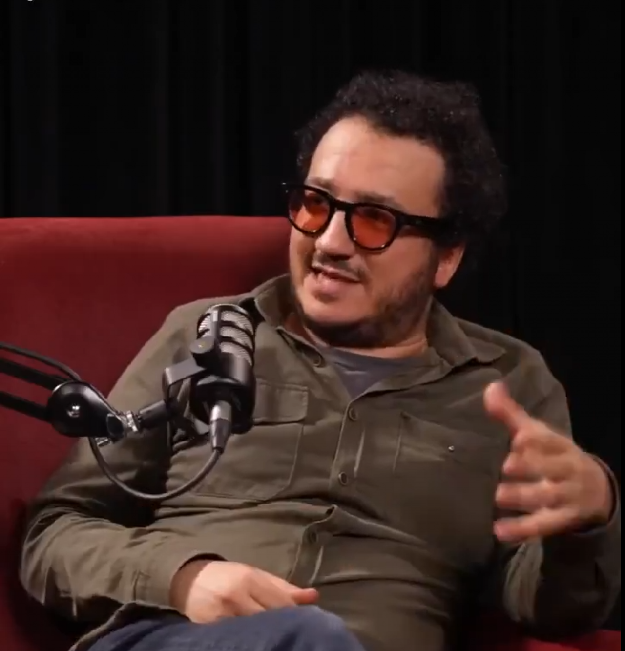 Şarlatanlara inat, hakikati haykırmaya devam ediyor! Çarıklı Profesör