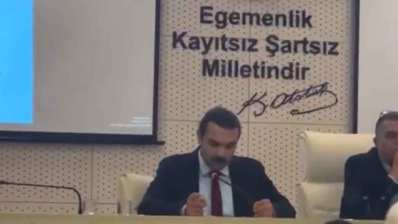Şehzadeler Belediye Başkan Yardımcısı belediye aracıyla alkollü kaza yaptı