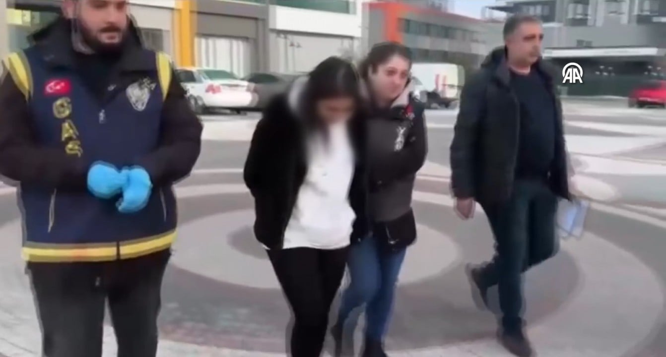 Sosyal medyada erkekleri “bal tuzağı