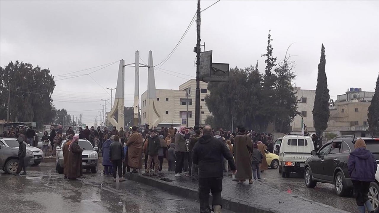 Suriyeliler, bölgenin terör örgütü YPG/SDG'den kurtarılmasını kutladı