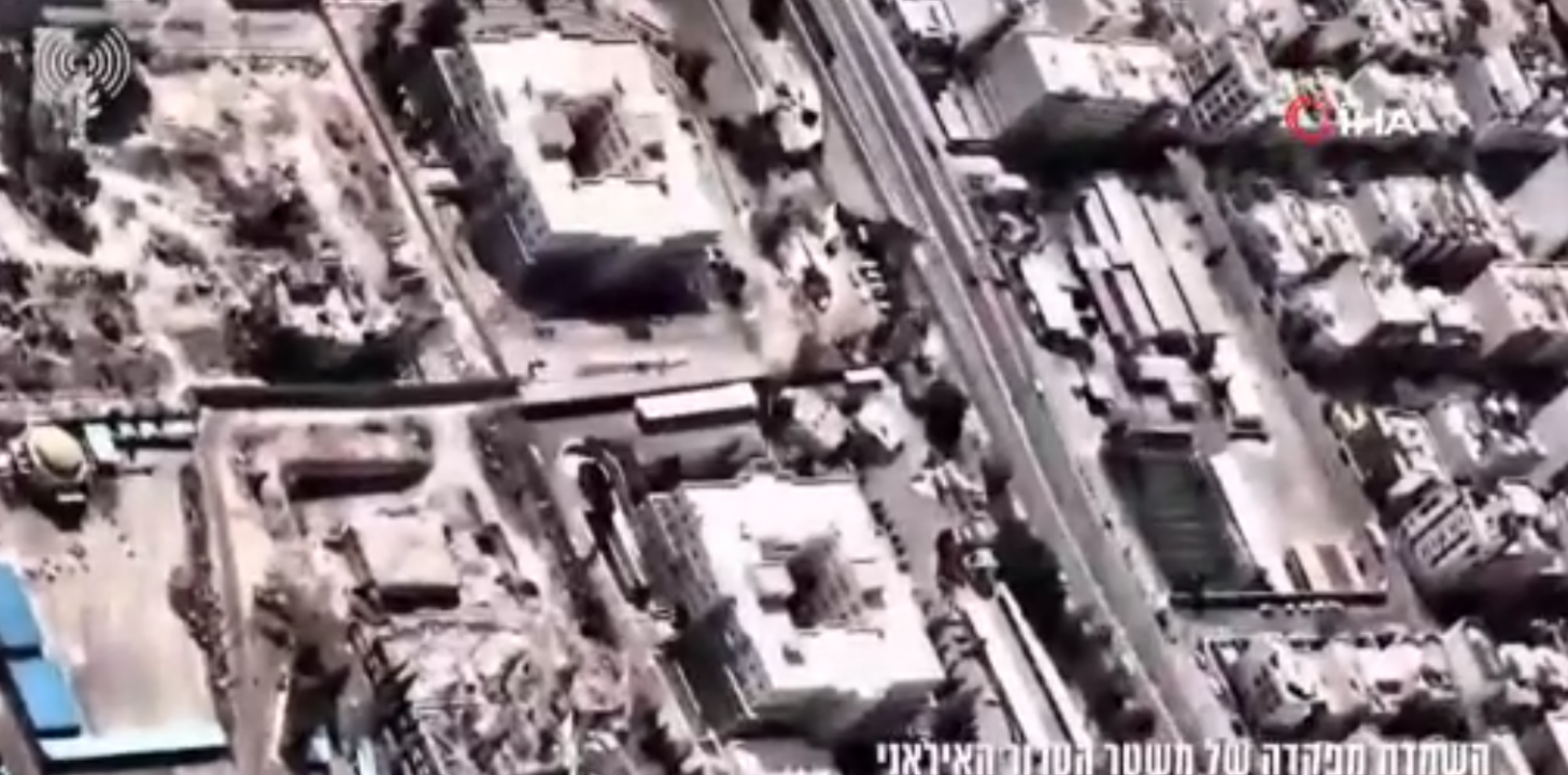 Tahran'da karargah vuruldu: İsrail saldırı anına ait görüntüleri paylaştı