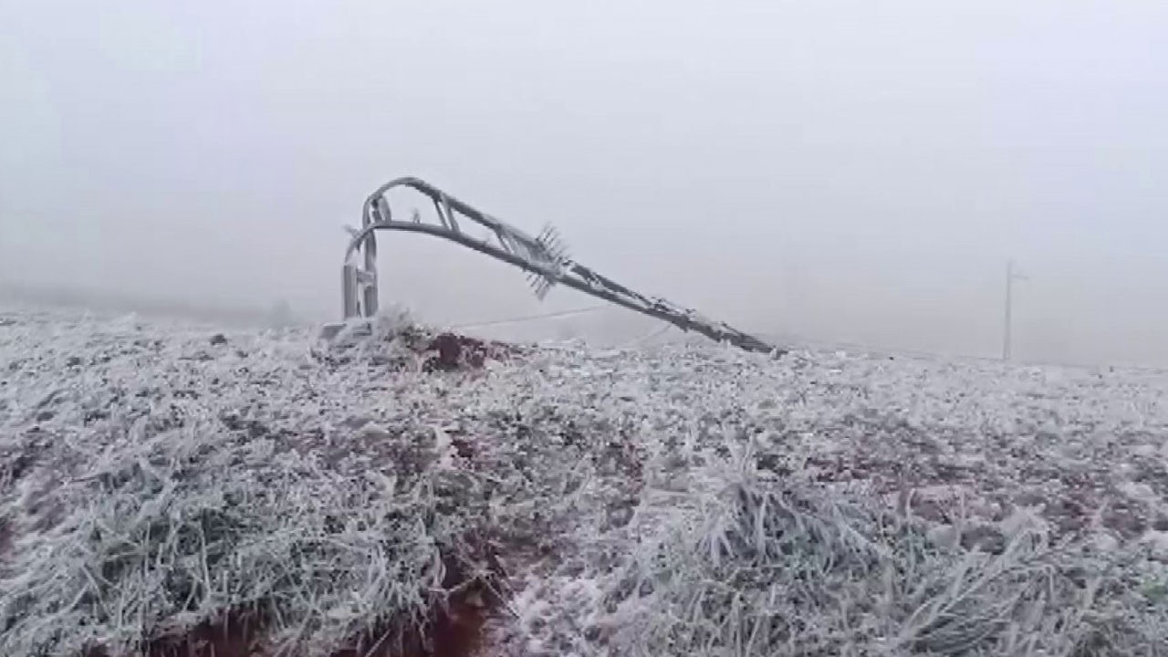 Tipi Hatay’ı vurdu, direkler devrildi!
