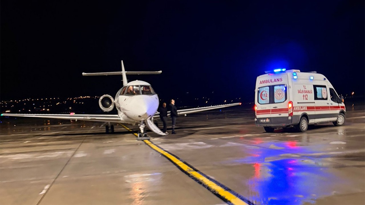 Tokat'ta ambulans uçak 18 günlük bebek için havalandı