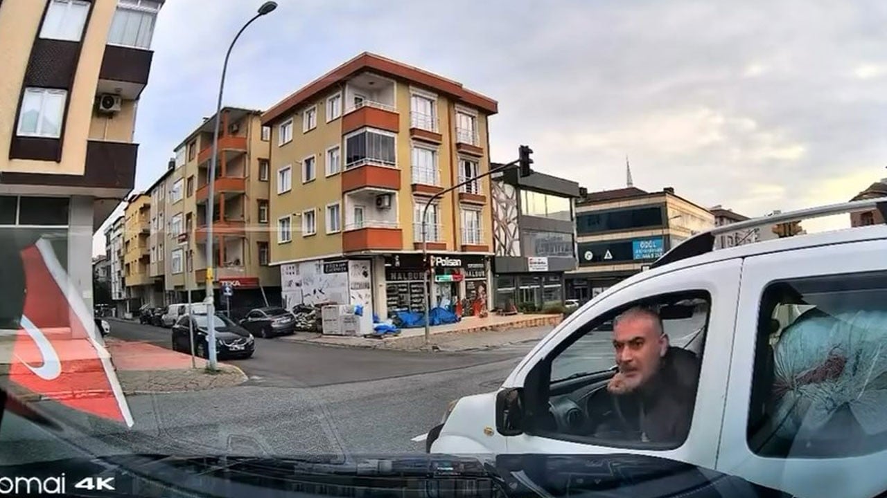 Trafikte kaynak yaptı, yolu kesip böyle tehdit savurdu: “Arabanı parçalarım senin”