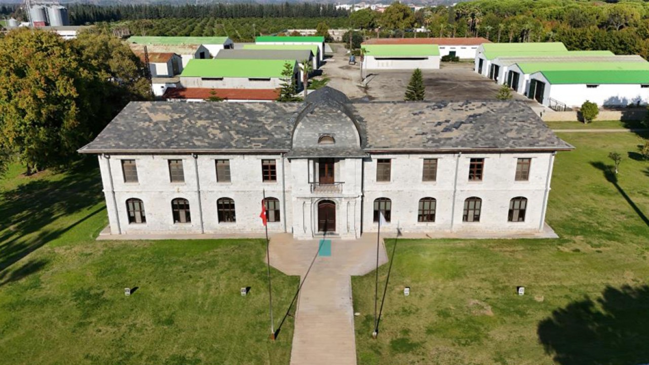 ‘Tren Garı' biliniyordu, av köşkü çıktı!