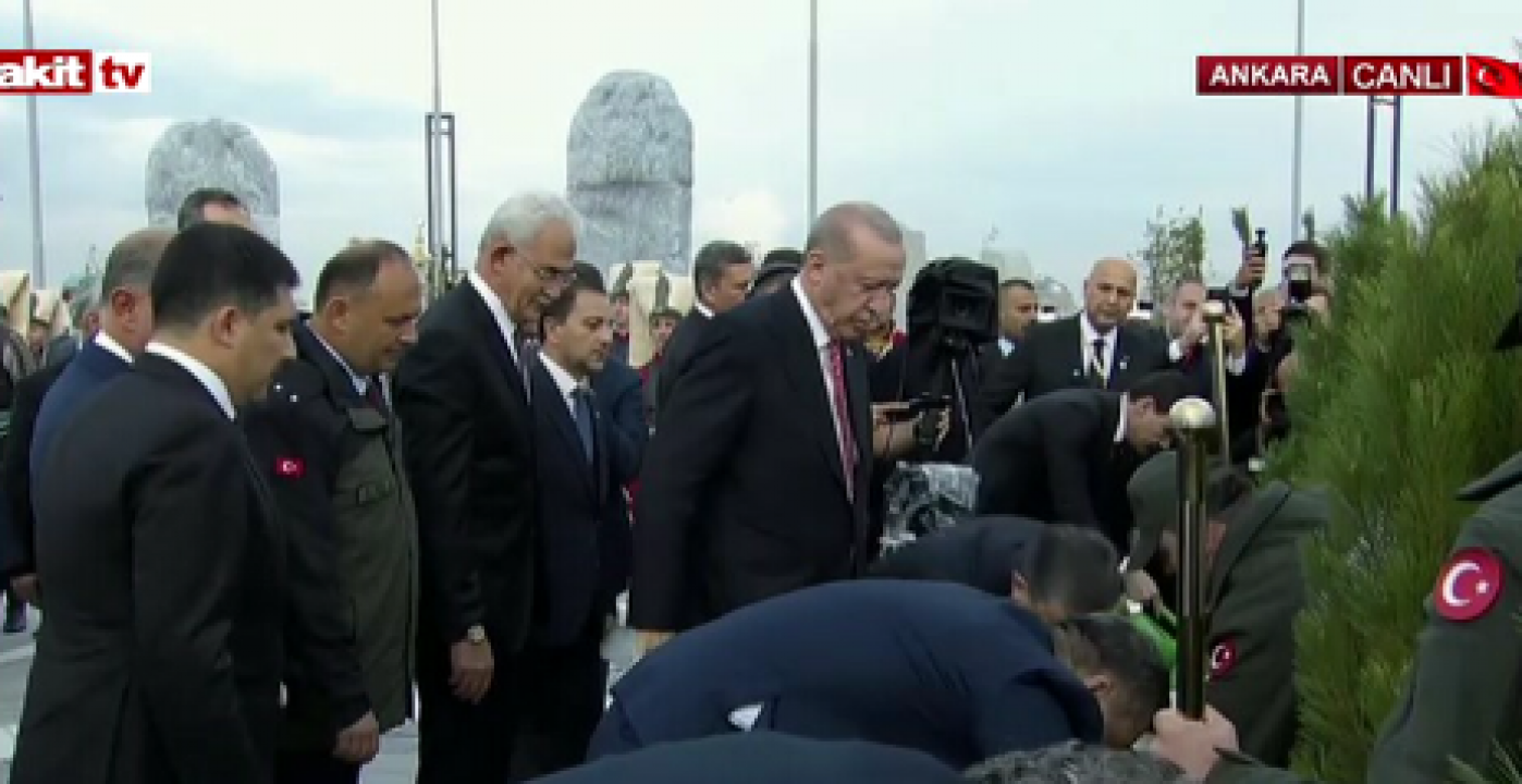 Türk dünyasında tarihi buluşma! Cumhurbaşkanı Erdoğan Külliye’de Türk Devletleri Medeniyet Parkı'nın açılışını gerçekleştirdi! 