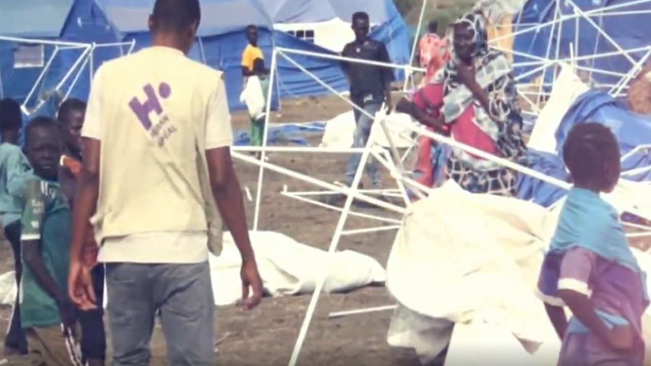 Türkiye 5 kıtada, 84 ülkeye el uzatıyor 30 bin çadır Sudan'a ulaştı