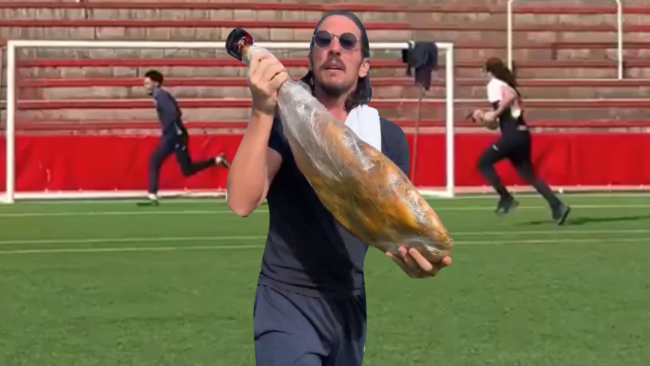 Ülkeyi ayağa kaldıran skandal: Domuz etiyle Müslümanları kovaladı!