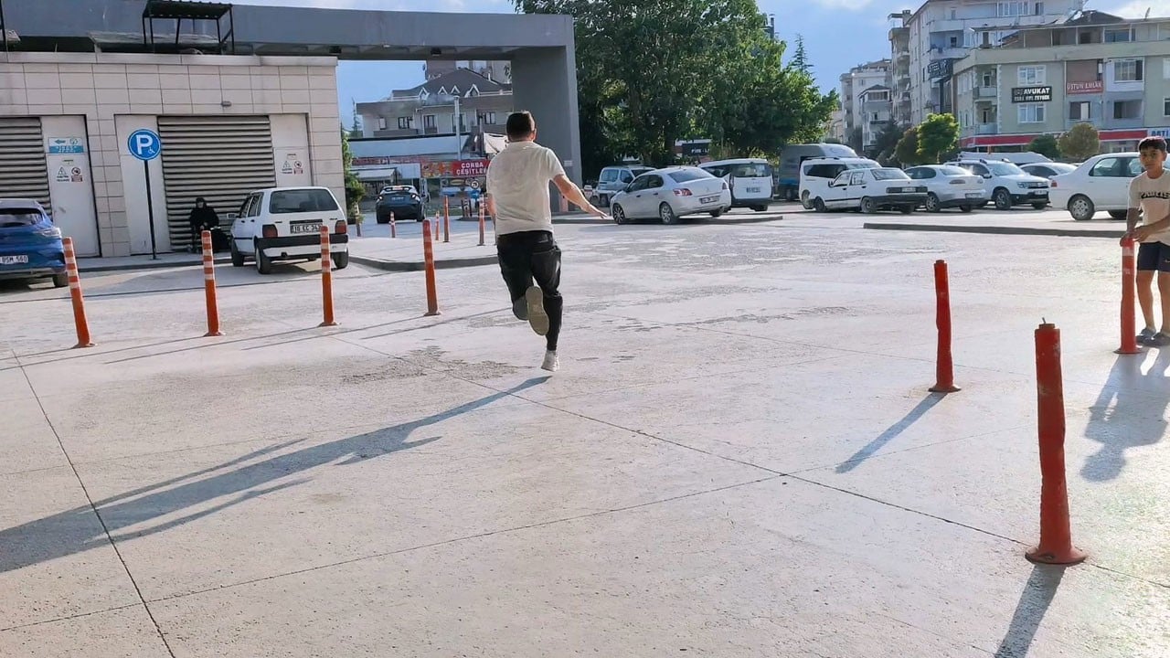 Verdiği cevap şaşırttı! Kimlik kontrolünde bir anda koşmaya başladı