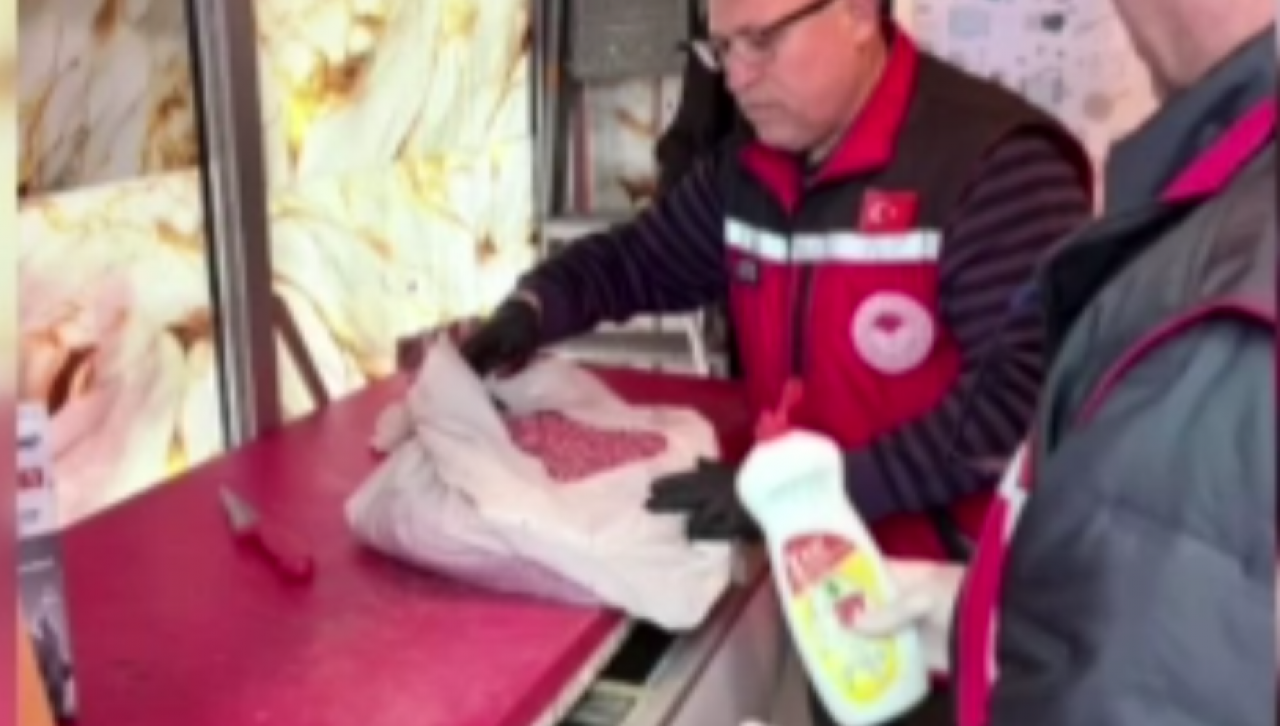 Yalova'da mevzuata aykırı kıyma satışı: Kuralları ihlal eden işletmeye 210 bin lira ceza