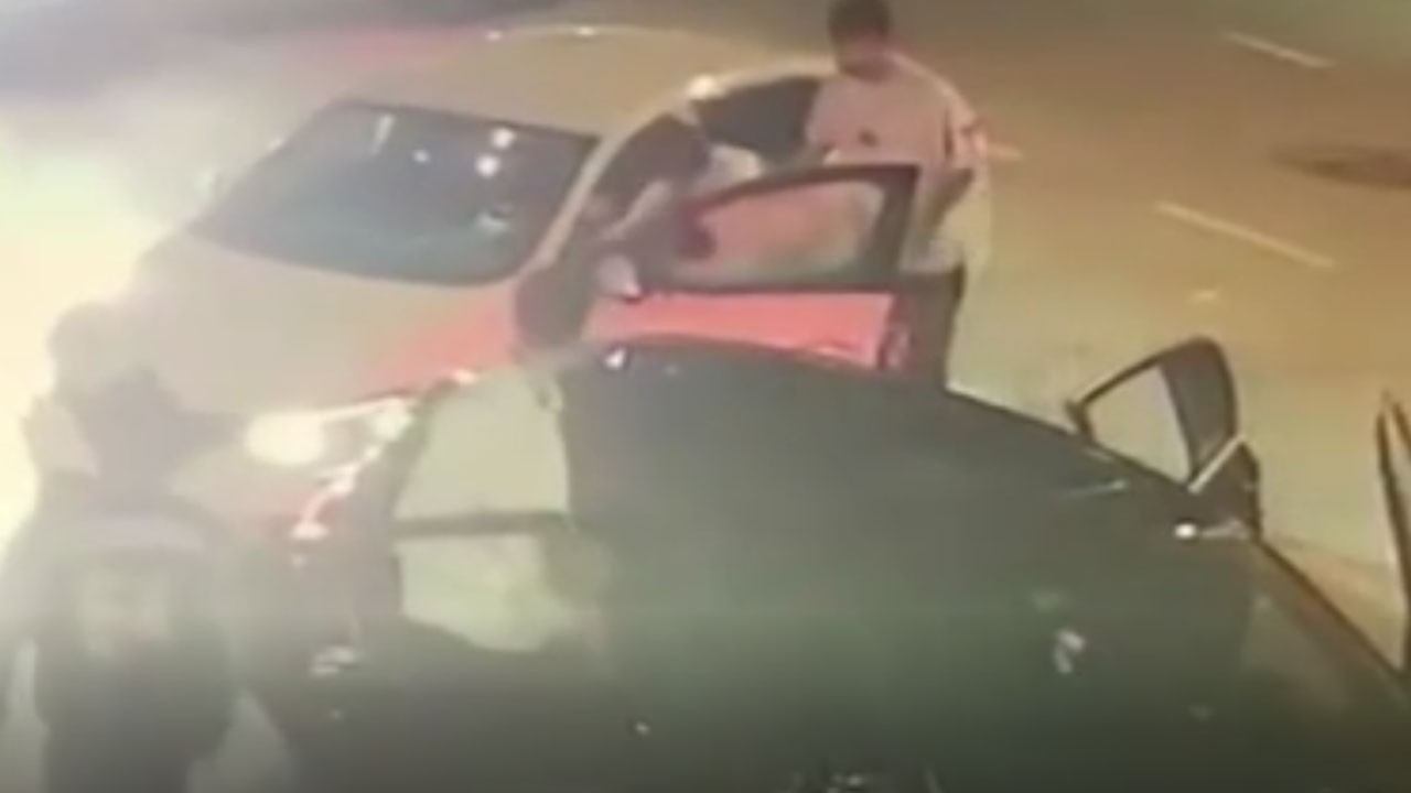 Yasak U dönüşü yapan sürücüyü dövüp ceza gelmesin diye aracı sattılar