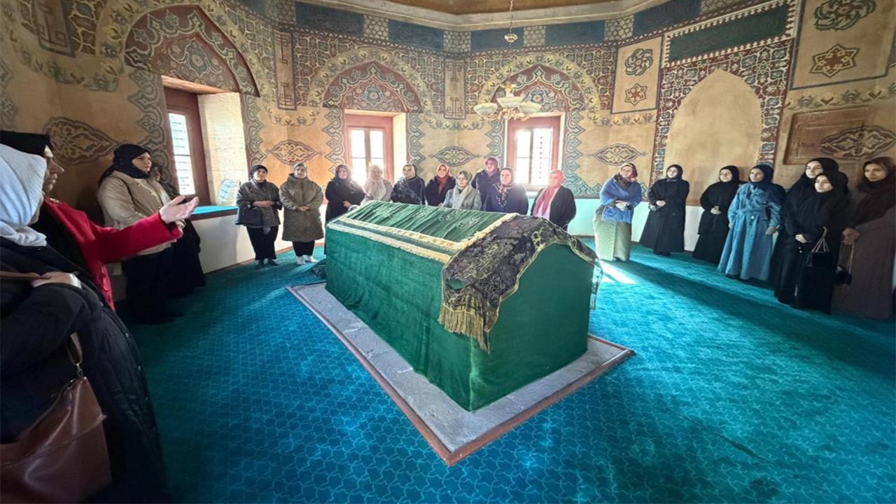 Yavuz Sultan Selim'in annesi Gülbahar Hatun dualarla anıldı