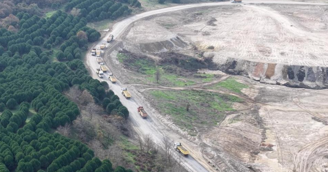 Yollar asfalt beklerken İBB bakın nereyi asfaltladı: Akıllara eşeğe ters binen Nasreddin Hoca geldi