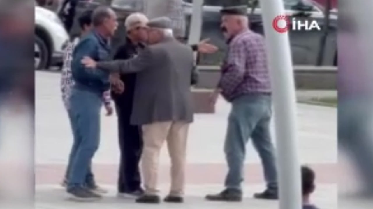 Yumruklu tekmeli kavga 'Yaş yetmiş ama iş bitmemiş' dedirtti