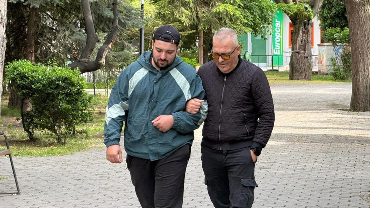 Yüzde 90 görme kaybı yaşadı! Aracında uyudu, hayatı değişti