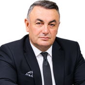 Halil El